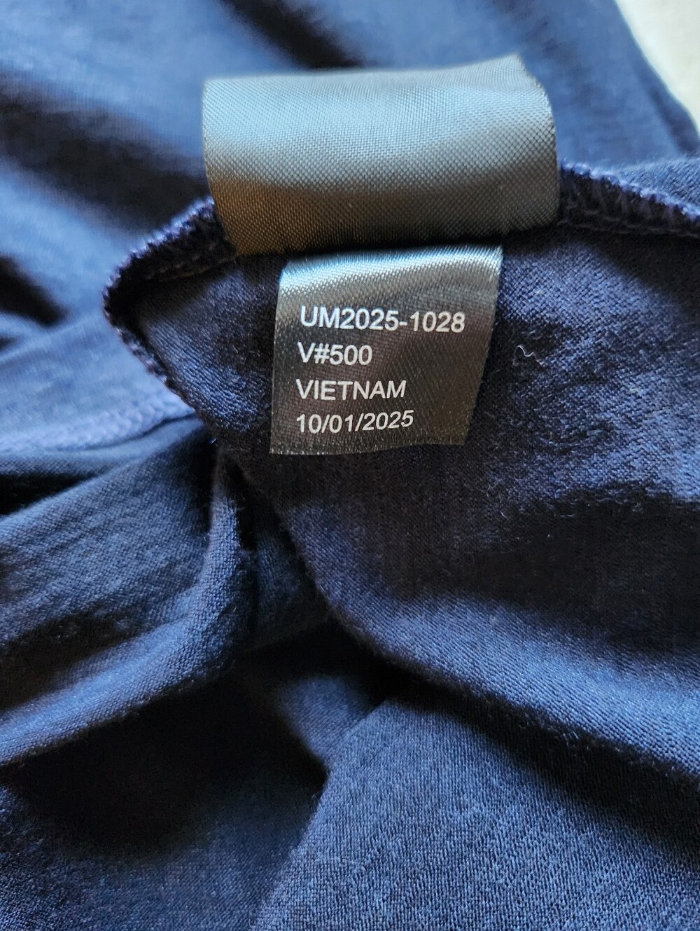 Unbound Merino Ultralight Crew Neck T-Shirt XL Navy Blue Wool Blend Tee - Picture 5 of 8